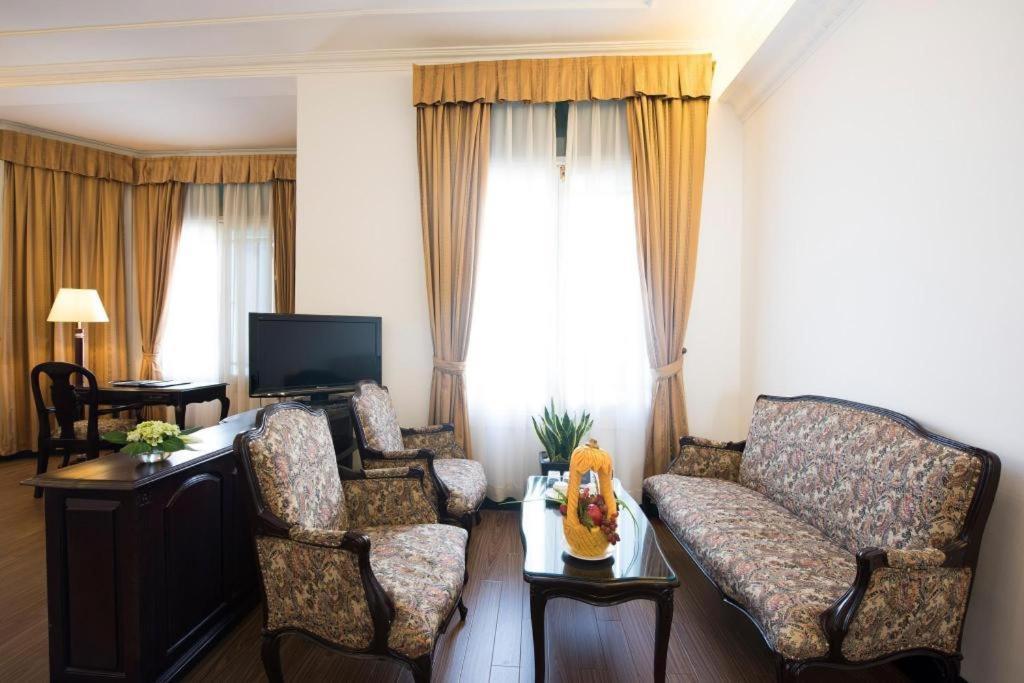 Hoa Binh Hotel Ανόι Εξωτερικό φωτογραφία